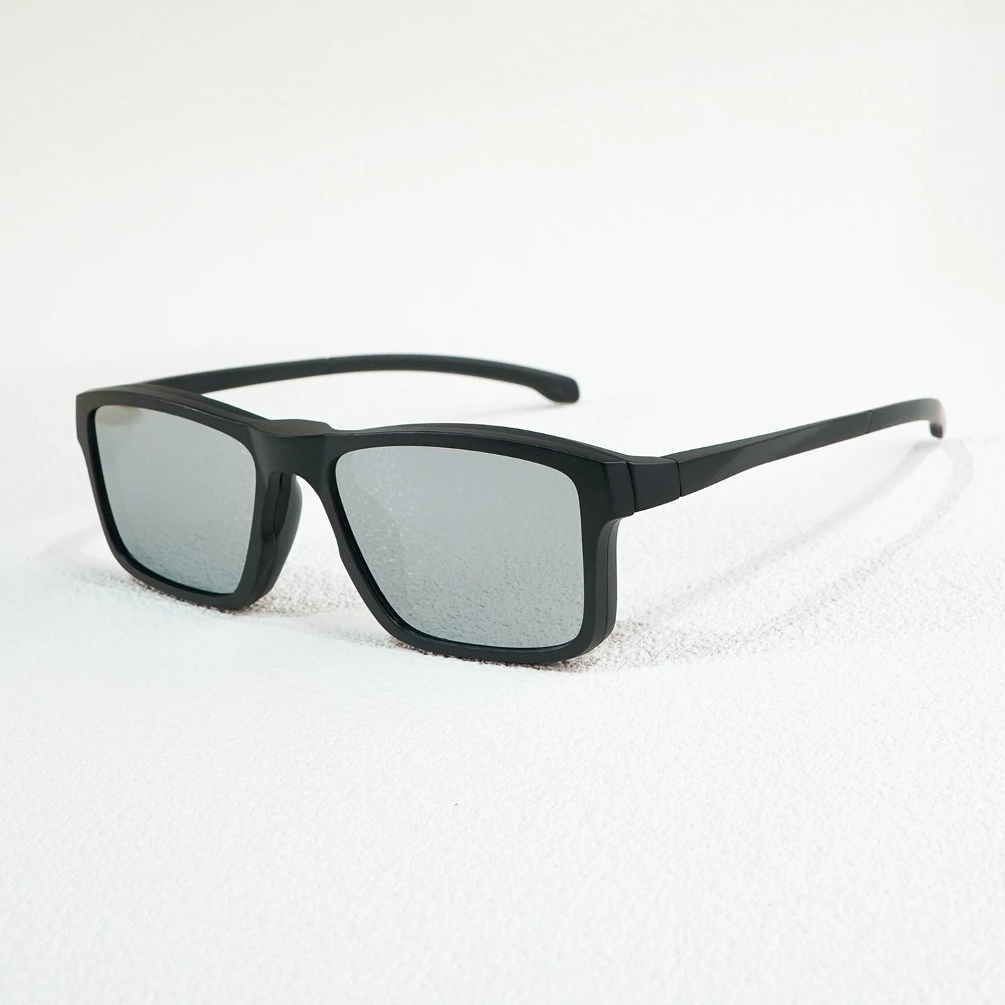 A New Set of Magnetic Clip-On Design Fashion Sunglasses, 1 Frame, and 3 Interchangeable Lenses, Unisex New Square Glasses Set