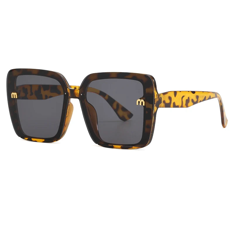 New Retro Square Sunglasses Women Fashion Minimalist Design Anti Blue Light Outdoor Anti UV Sun Glasses Double Beam Female