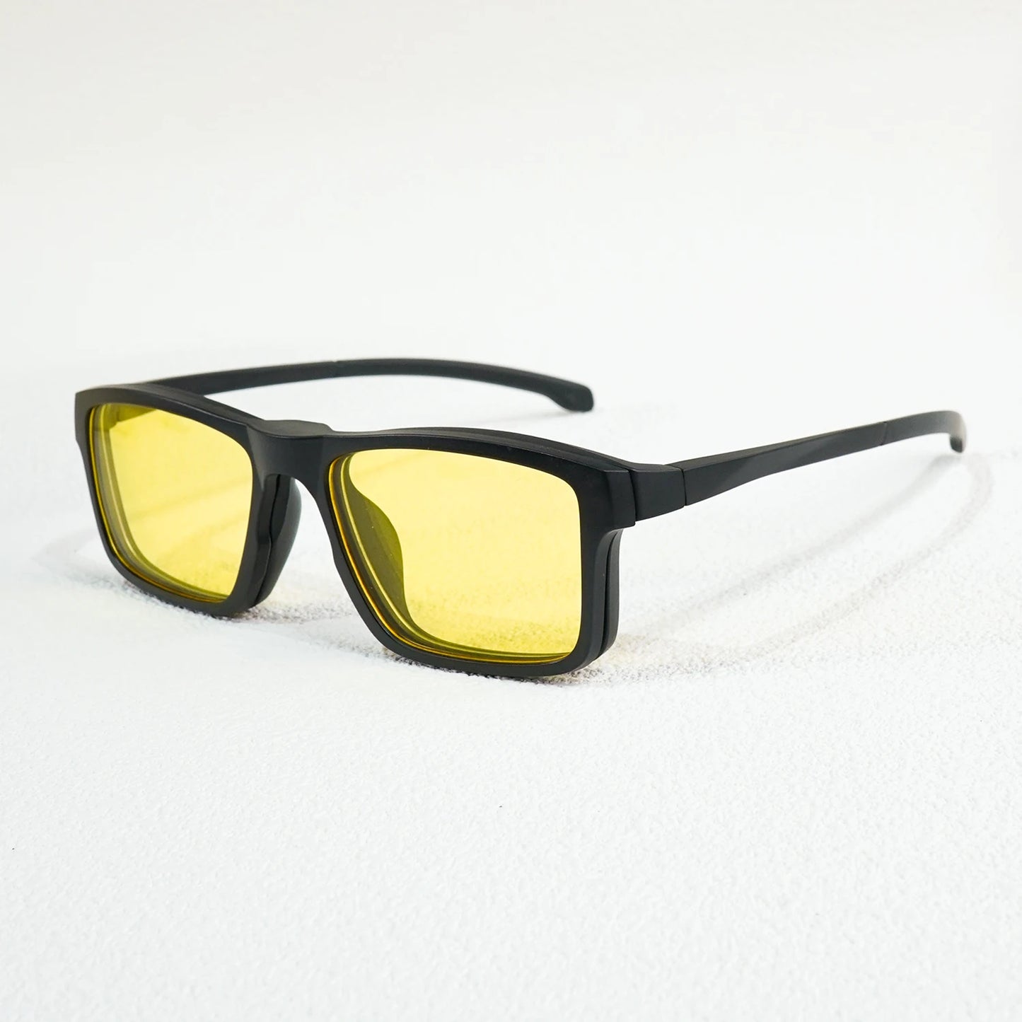 A New Set of Magnetic Clip-On Design Fashion Sunglasses, 1 Frame, and 3 Interchangeable Lenses, Unisex New Square Glasses Set